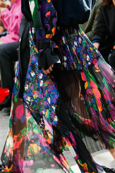 Look 90